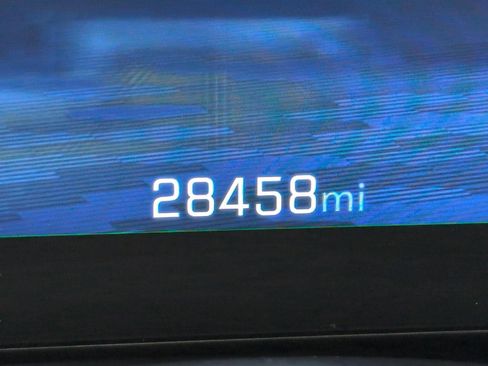 Used 2025 Chevrolet Equinox LT AWD/4WD image 2