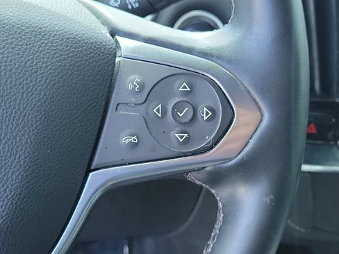 Used 2023 Chevrolet Traverse LT FWD image 29