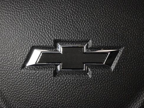 Used 2024 Chevrolet Trax RS w/ Sunroof Package FWD image 34