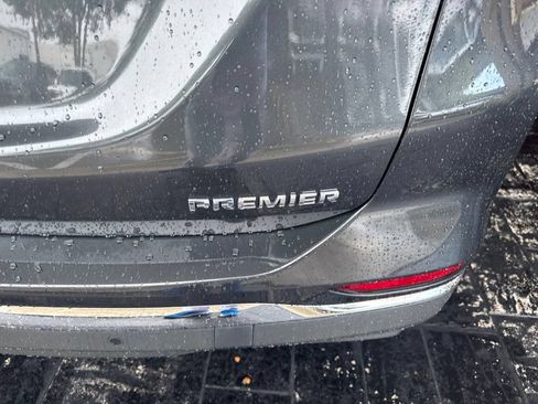Used 2020 Chevrolet Equinox Premier FWD image 14