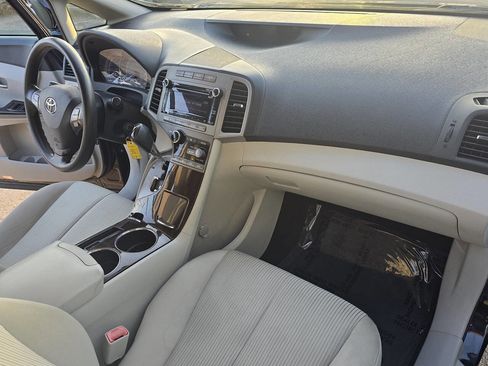 Used 2012 Toyota Venza LE image 23