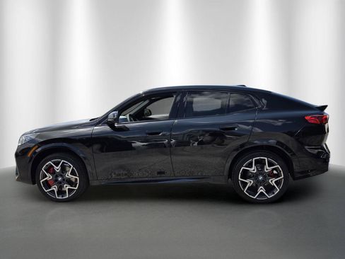 New 2026 BMW X2 xDrive28i w/ Technology Package AWD/4WD image 4