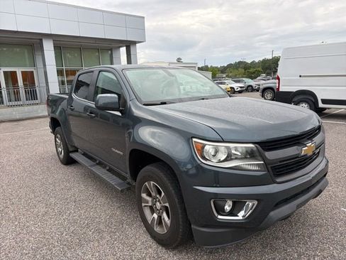 Used 2020 Chevrolet Colorado Z71 AWD/4WD image 3