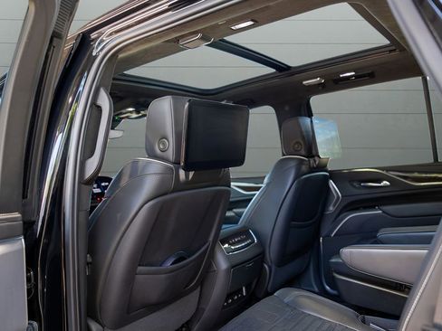 Used 2022 Cadillac Escalade Sport Platinum w/ LPO, ONYX Package AWD/4WD image 56
