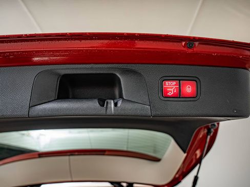 Certified 2022 Mercedes-Benz GLC 300 4MATIC image 38