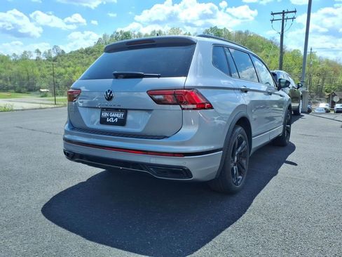 Used 2023 Volkswagen Tiguan SE R-Line FWD image 6
