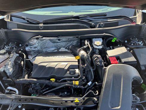 Used 2025 Chevrolet Trax LT image 31