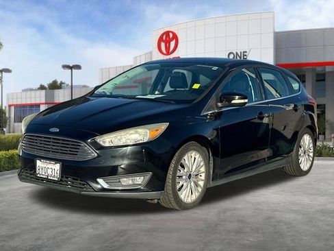 Used 2015 Ford Focus Titanium image 3