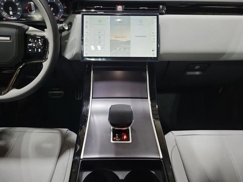 New 2026 Land Rover Range Rover Velar Dynamic SE image 26