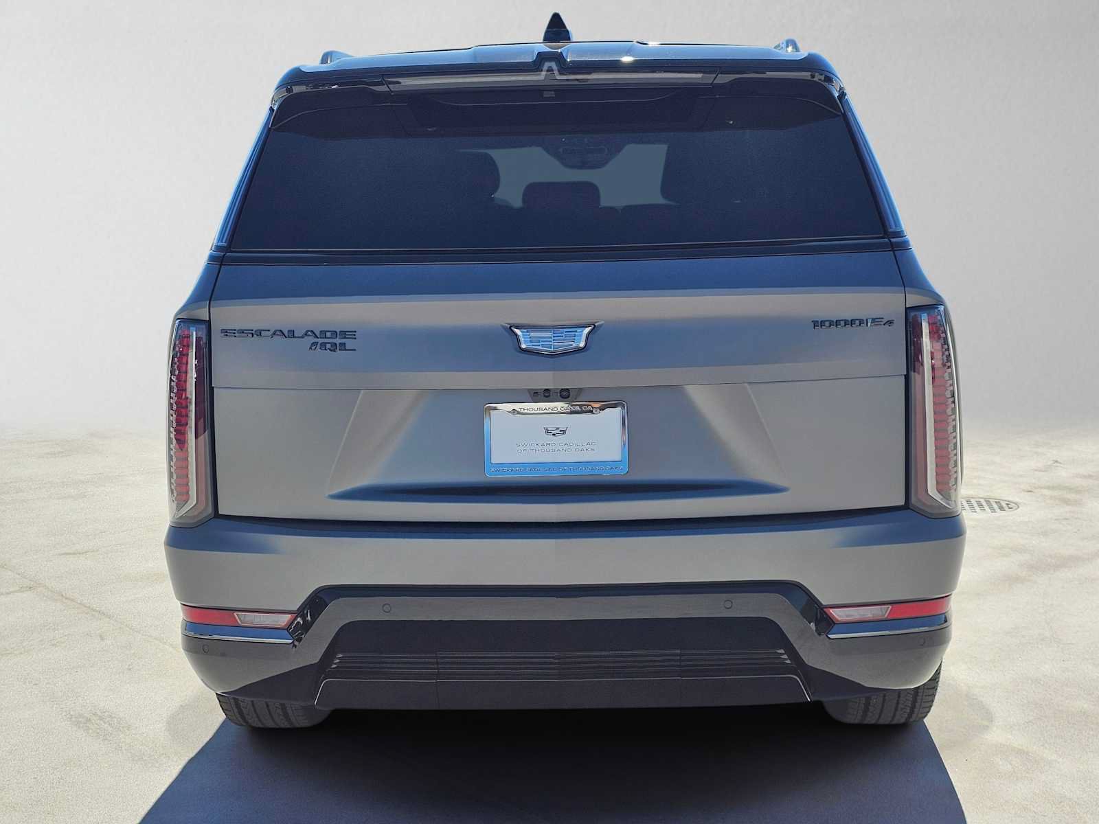 New 2026 Cadillac Escalade IQL Sport 2 w/ LPO, ONYX Package AWD/4WD image 4