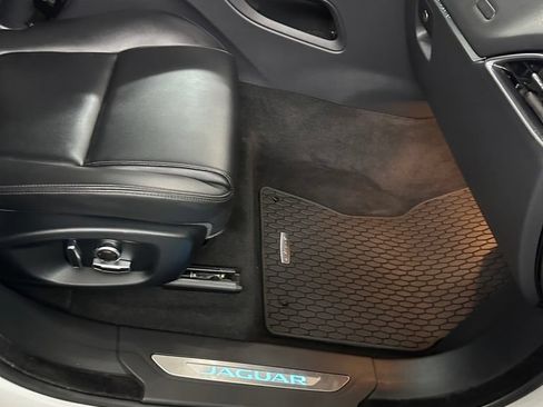 Used 2020 Jaguar F-PACE Premium AWD/4WD image 37