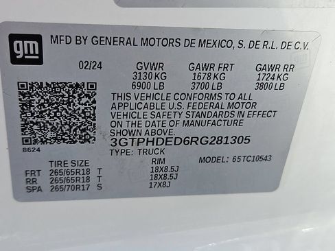Certified 2024 GMC Sierra 1500 SLT RWD image 33