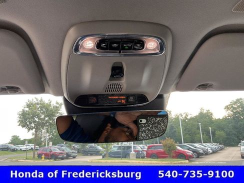 Used 2018 Volvo XC60 T6 Momentum w/ Advanced Package AWD/4WD image 45