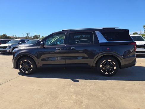 New 2026 Kia Carnival EX image 5