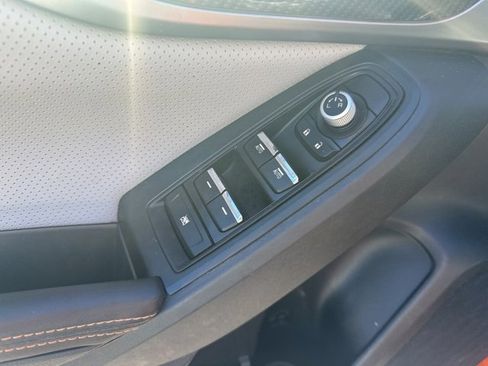 Used 2019 Subaru Crosstrek 2.0i Limited w/ Moonroof Package w/Navigation image 12