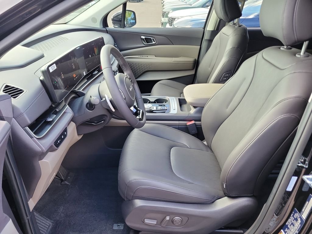 New 2026 Kia Carnival EX FWD image 22
