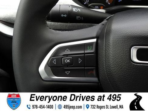 Used 2023 Jeep Compass Latitude AWD/4WD image 19