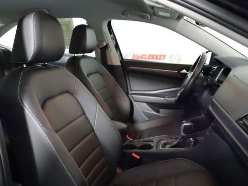 Used 2024 Volkswagen Jetta SE image 49