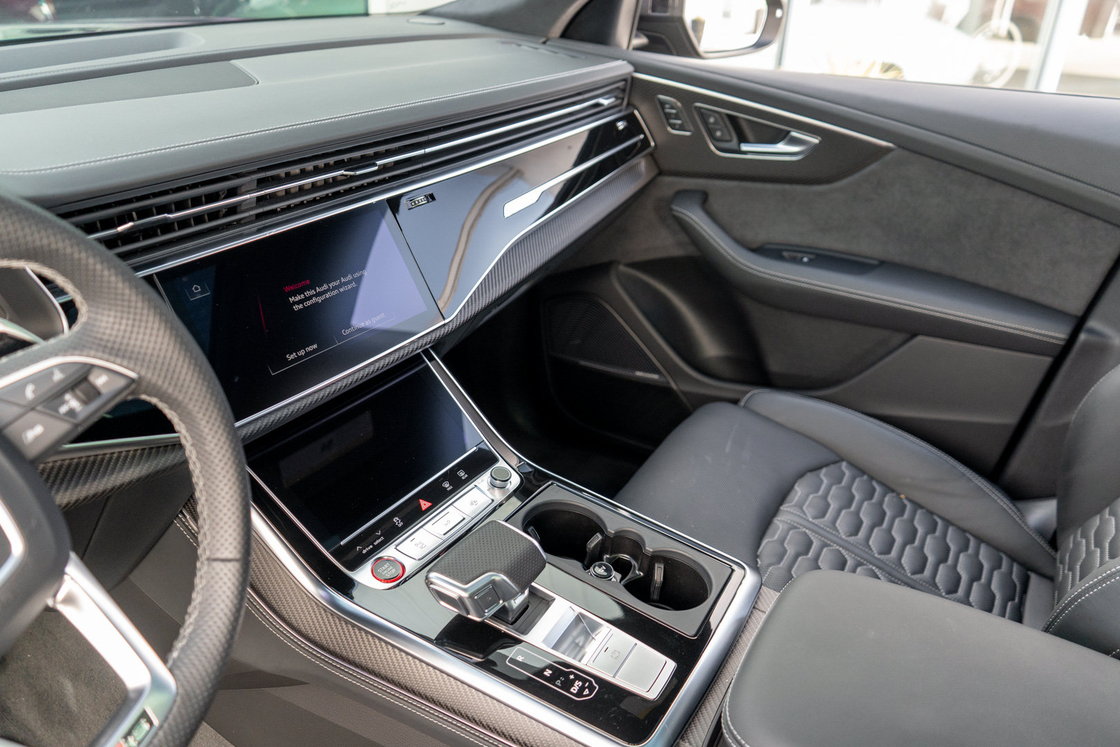 Used 2023 Audi RS Q8 AWD/4WD image 16