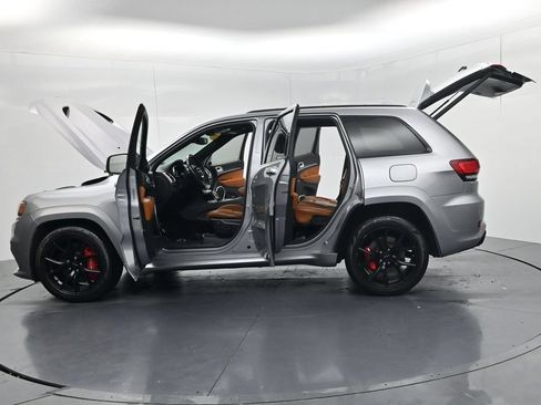 Used 2018 Jeep Grand Cherokee SRT AWD/4WD image 79