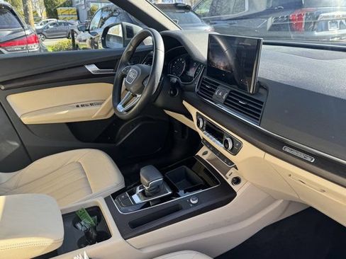 Used 2023 Audi Q5 2.0T Premium w/ Convenience Package AWD/4WD image 27