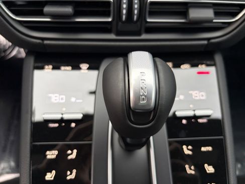 New 2026 Porsche Macan S image 25