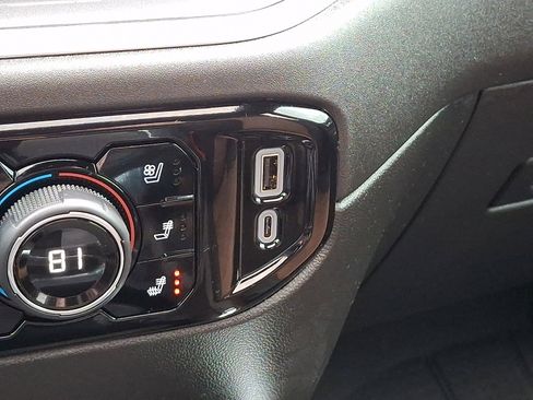 Used 2024 Chevrolet Silverado 2500 High Country w/ High Country Premium Package image 27