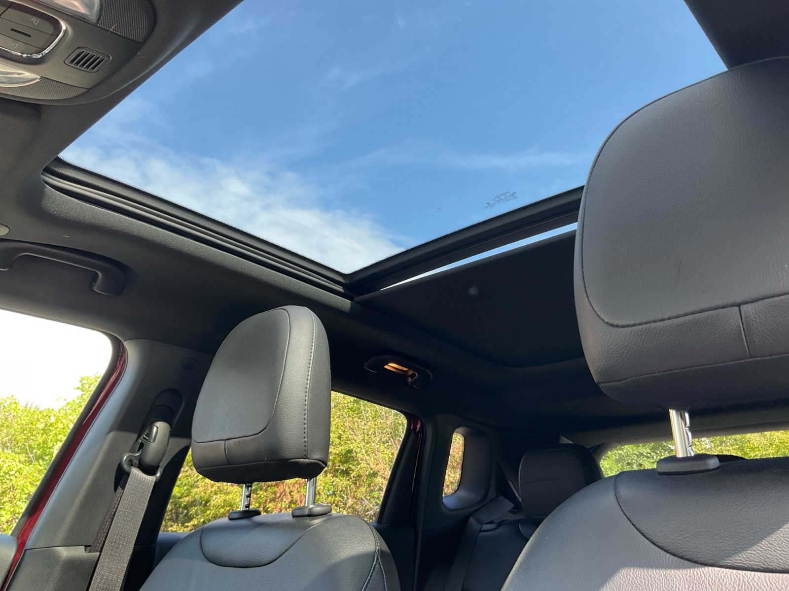 Used 2021 Jeep Compass Latitude w/ Sun and Sound Group AWD/4WD image 34