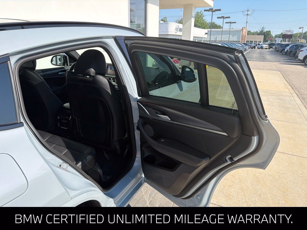 Certified 2025 BMW X4 xDrive30i w/ M Sport Package AWD/4WD image 9