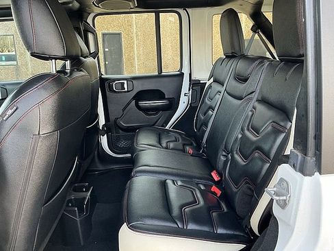 Used 2018 Jeep Wrangler Unlimited Sport S image 13