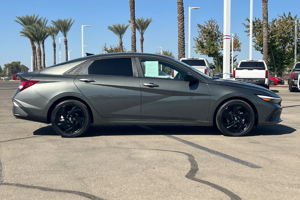 Used 2026 Hyundai Elantra Sport FWD image 3