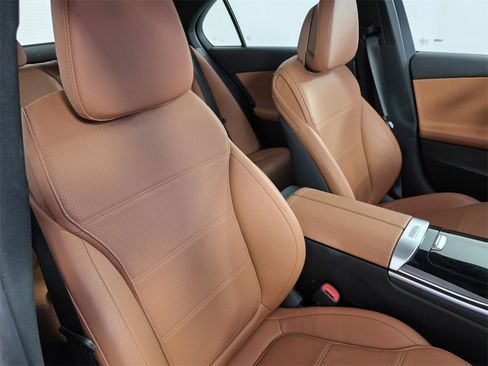Certified 2023 Mercedes-Benz C 300 4MATIC Sedan image 29