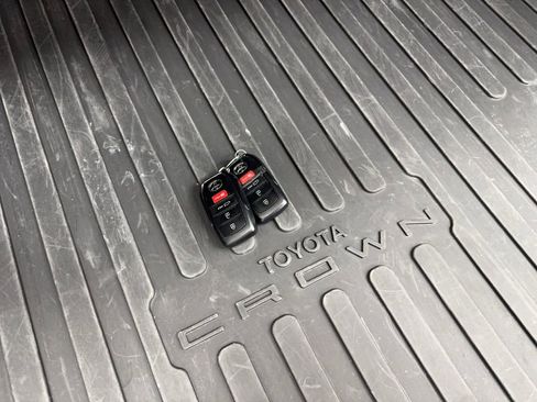 Used 2023 Toyota Crown XLE image 80