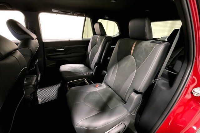 Certified 2026 Toyota Grand Highlander AWD Hybrid image 27