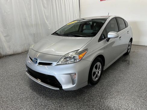 Used 2012 Toyota Prius Two image 3