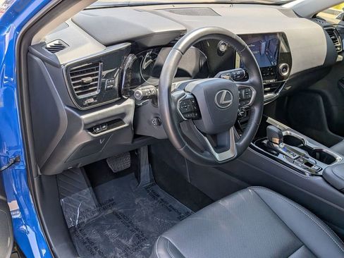Used 2025 Lexus NX 250 FWD w/ Premium Package image 8