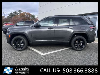 New 2025 Jeep Grand Cherokee Limited w/ Black Appearance Package