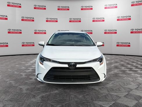 Used 2024 Toyota Corolla LE FWD image 2