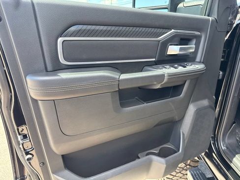 New 2025 RAM 2500 Big Horn AWD/4WD image 19