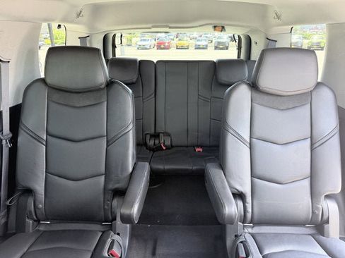 Used 2015 Cadillac Escalade Premium AWD/4WD image 21