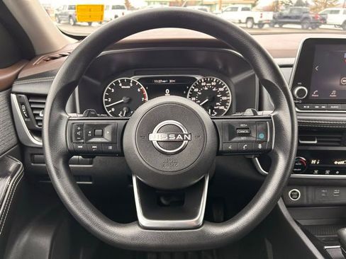 Used 2023 Nissan Rogue SV image 20