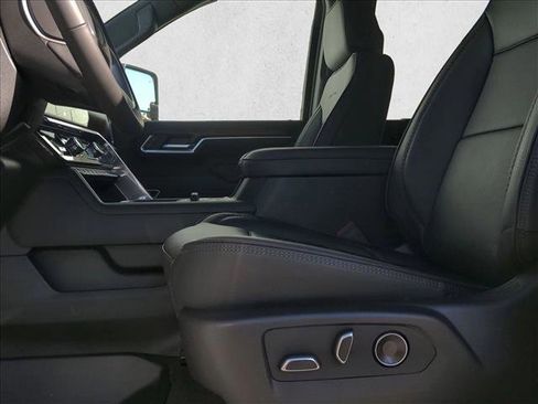 New 2026 GMC Sierra 2500 Denali w/ Denali Reserve Package AWD/4WD image 9