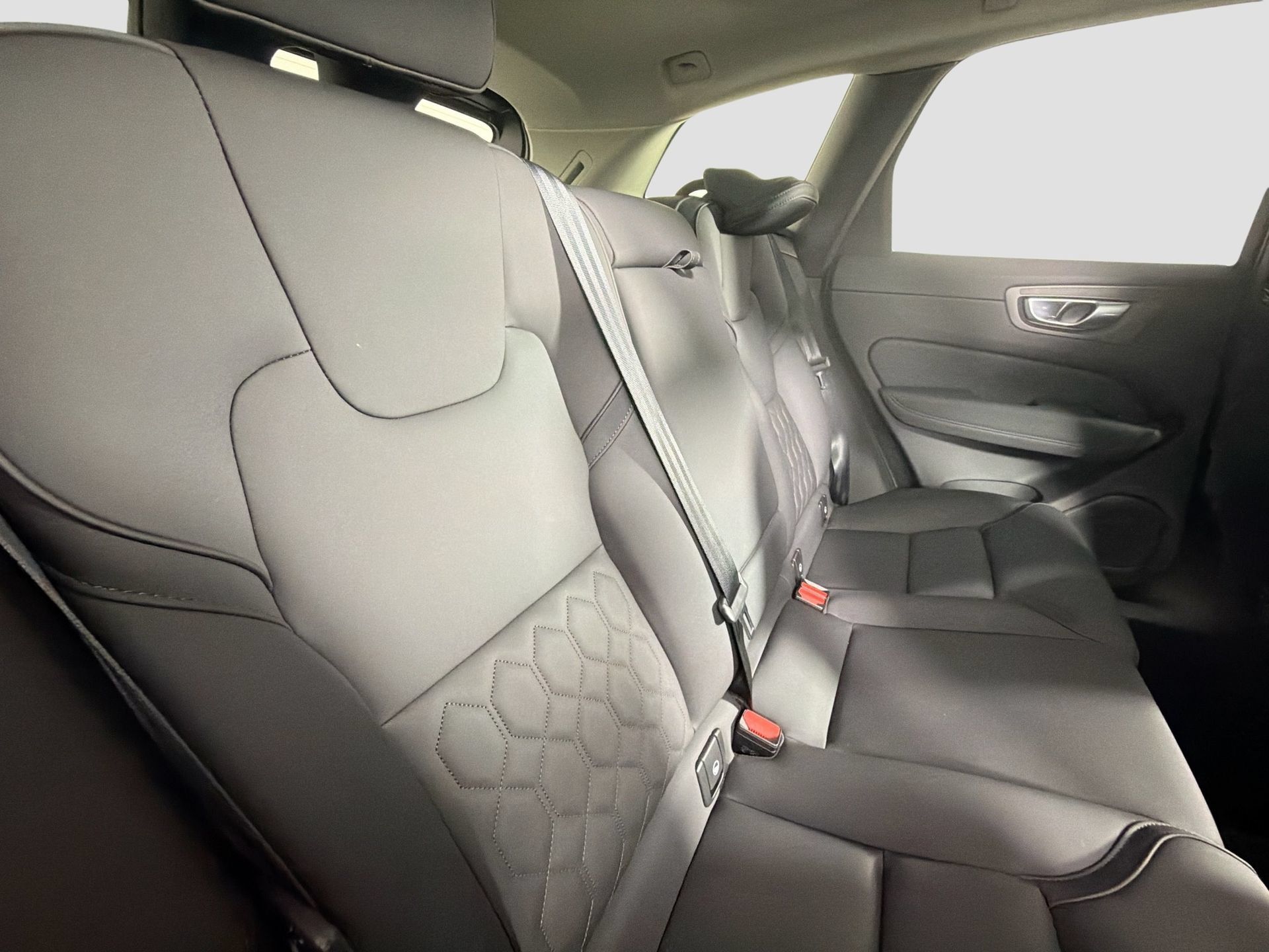 Used 2026 Volvo XC60 B5 Plus AWD/4WD image 27