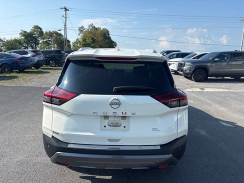 Used 2023 Nissan Rogue SL w/ SL Premium Package FWD image 6