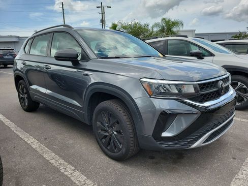 Used 2023 Volkswagen Taos S image 2