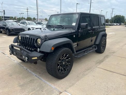 Used 2017 Jeep Wrangler Unlimited Sport w/ Connectivity Group AWD/4WD image 1