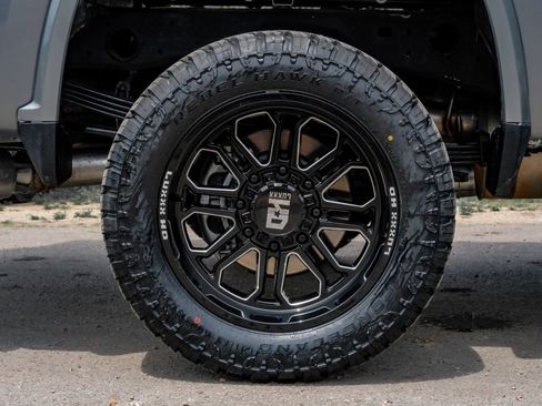 Used 2025 Chevrolet Silverado 2500 LT w/ Convenience Package image 60