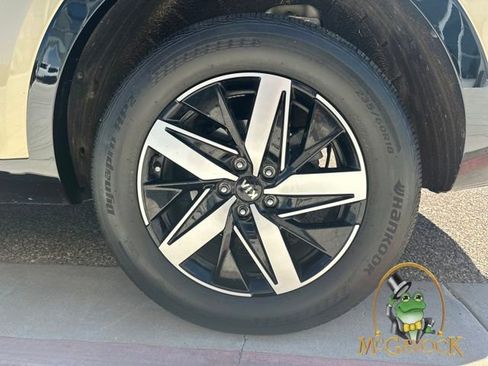 Used 2021 Kia Sorento EX image 8