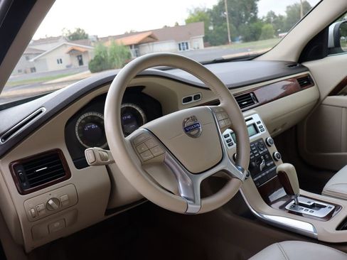 Used 2011 Volvo XC70 T6 image 15