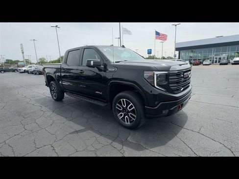Certified 2023 GMC Sierra 1500 AT4 w/ AT4 Premium Package AWD/4WD image 2